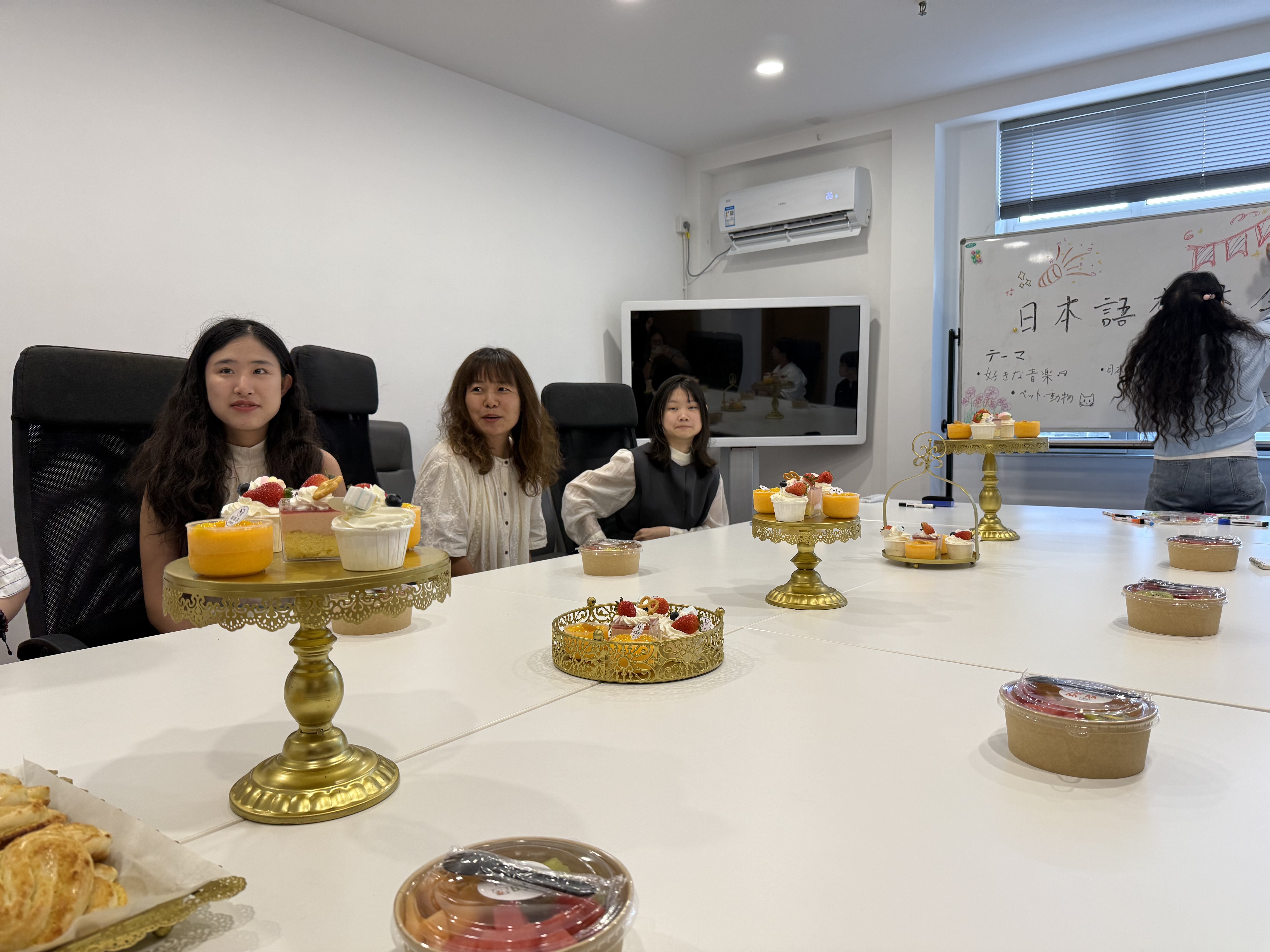 9月サロン：知性が迸る